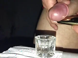 Young twink cumming. Scam cum. Bench